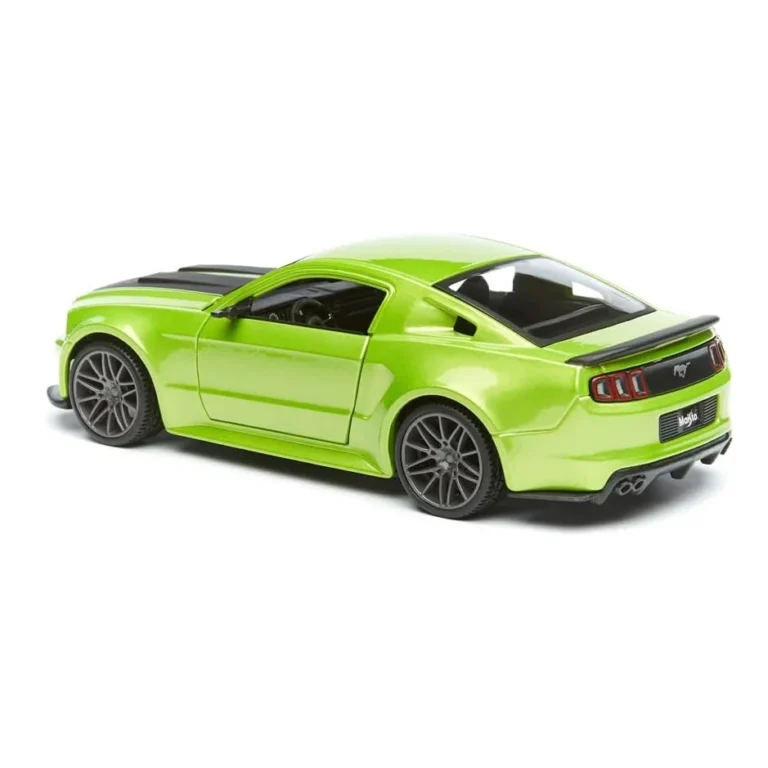 Maisto 1:24 2014 Ford Mustang Street Racer Yeşil Metal Model Araba - 31506 - Görsel 4