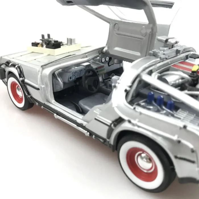 Welly 1:24 DeLorean Time Machine Back to the Future 3 - 22444W - Görsel 4